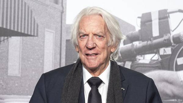 Donald Sutherland, star of 'M*A*S*H*', 'Klute', 'Hunger Games', dead at 88